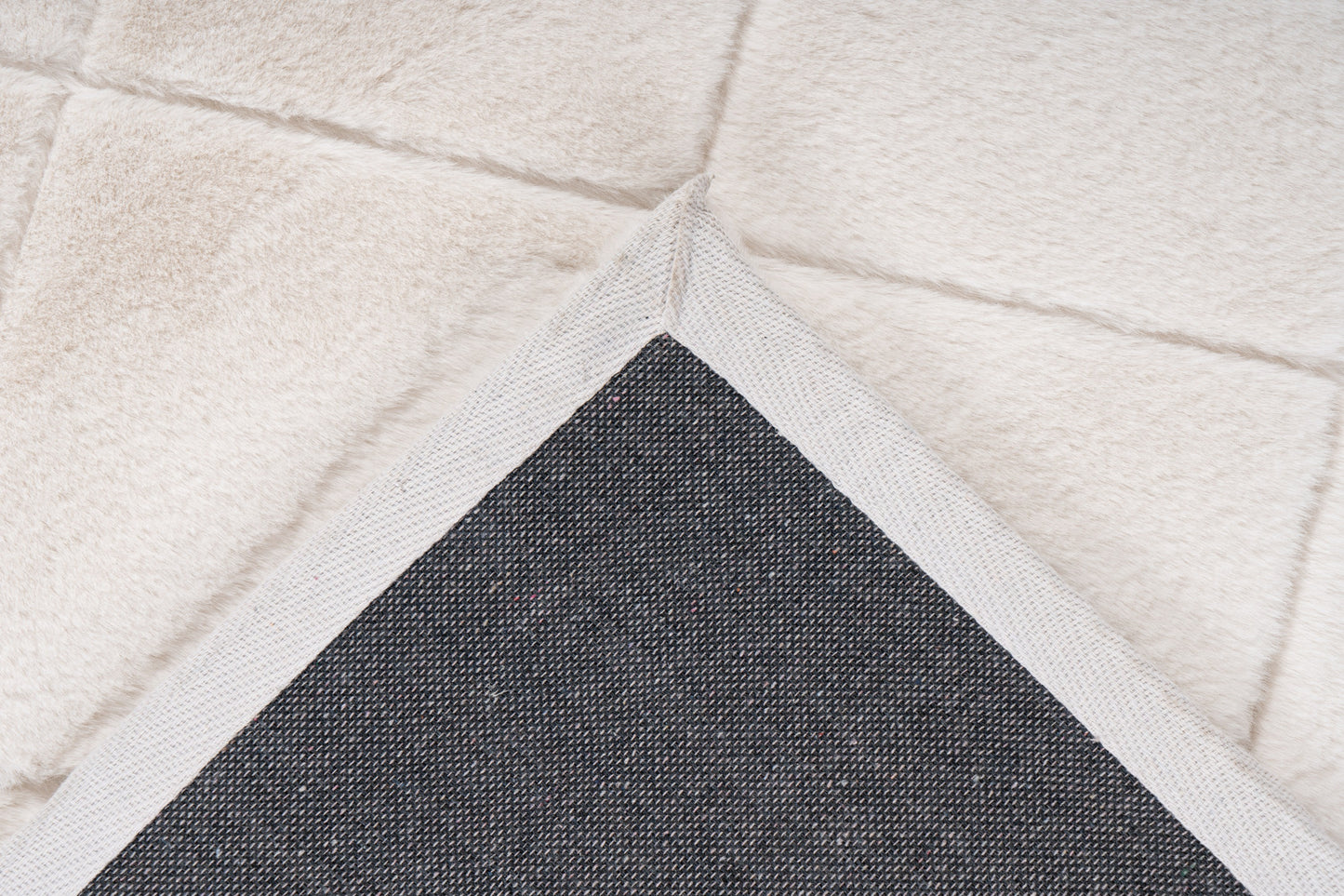Velvet Grid ivoor vloerkleed