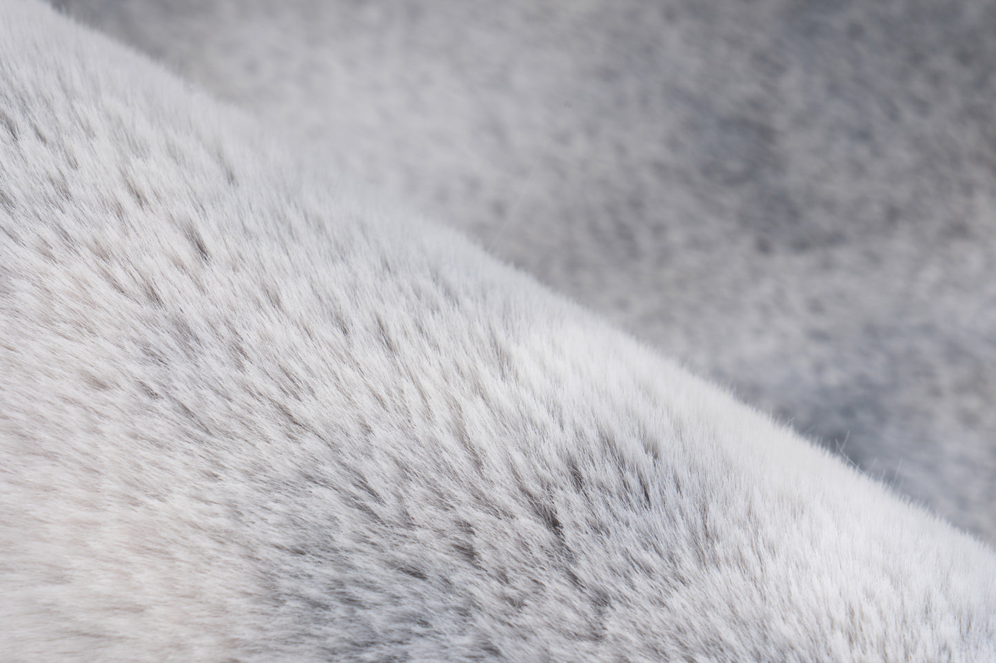 Panda vloerkleed zilver - Houseofambiance