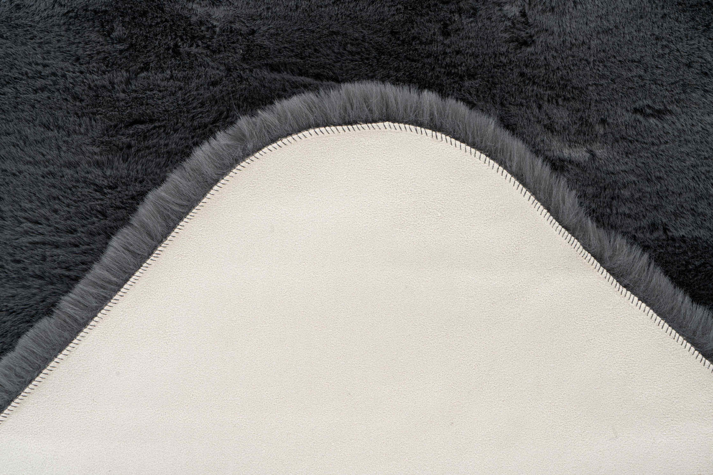 Cloud schapenvacht grafiet - Houseofambiance