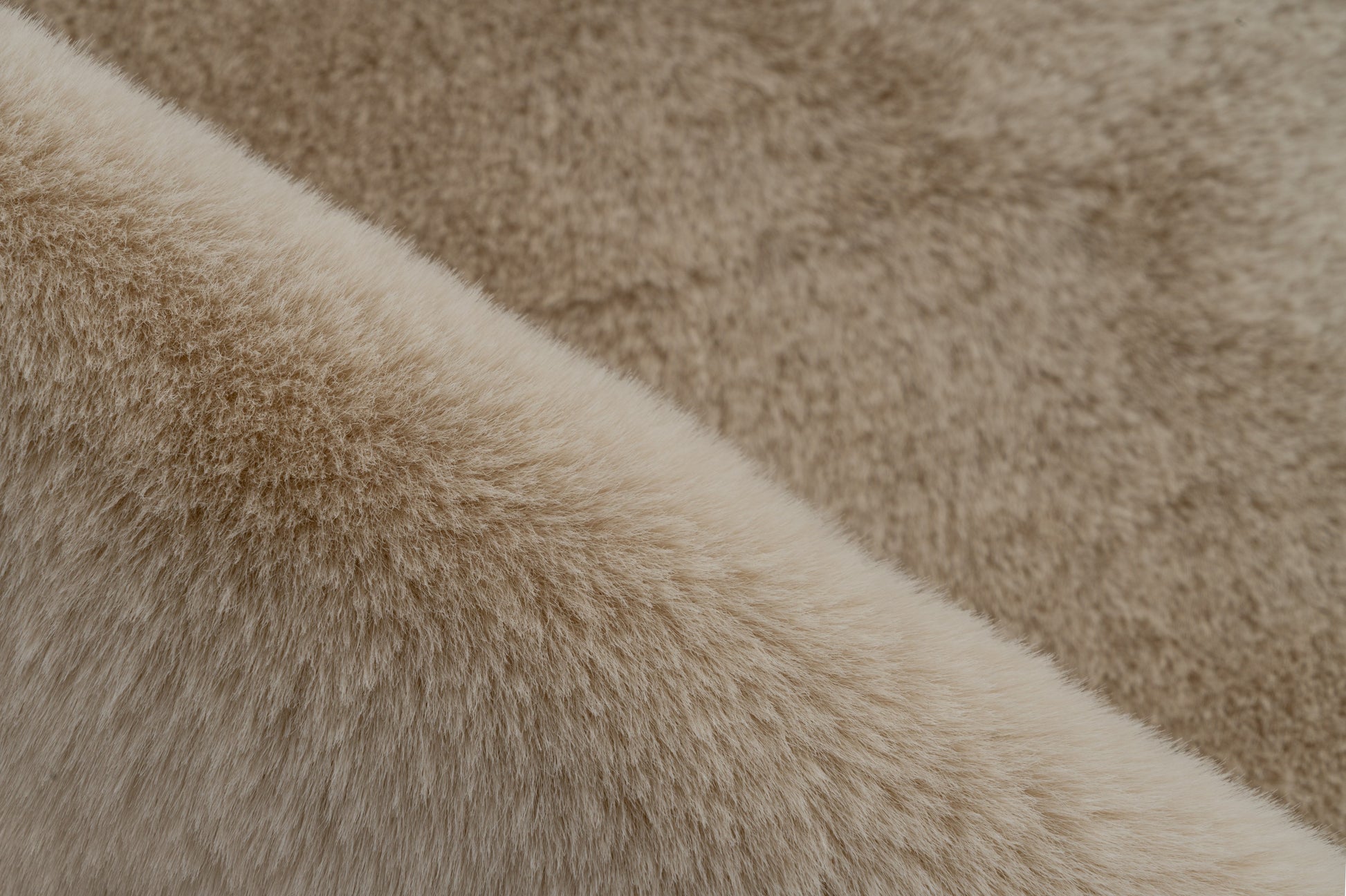 Ster fluffy beige vloerkleed - Houseofambiance